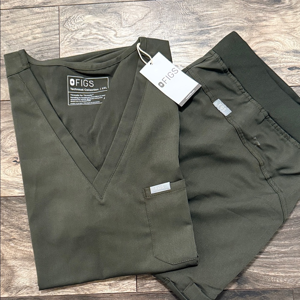 FIGS Olive Green Scrubs Set
